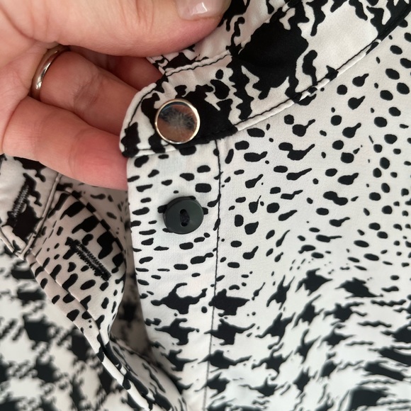 H&M Richard Allen collab shirt. Very trendy black and white! - Picture 6 of 6